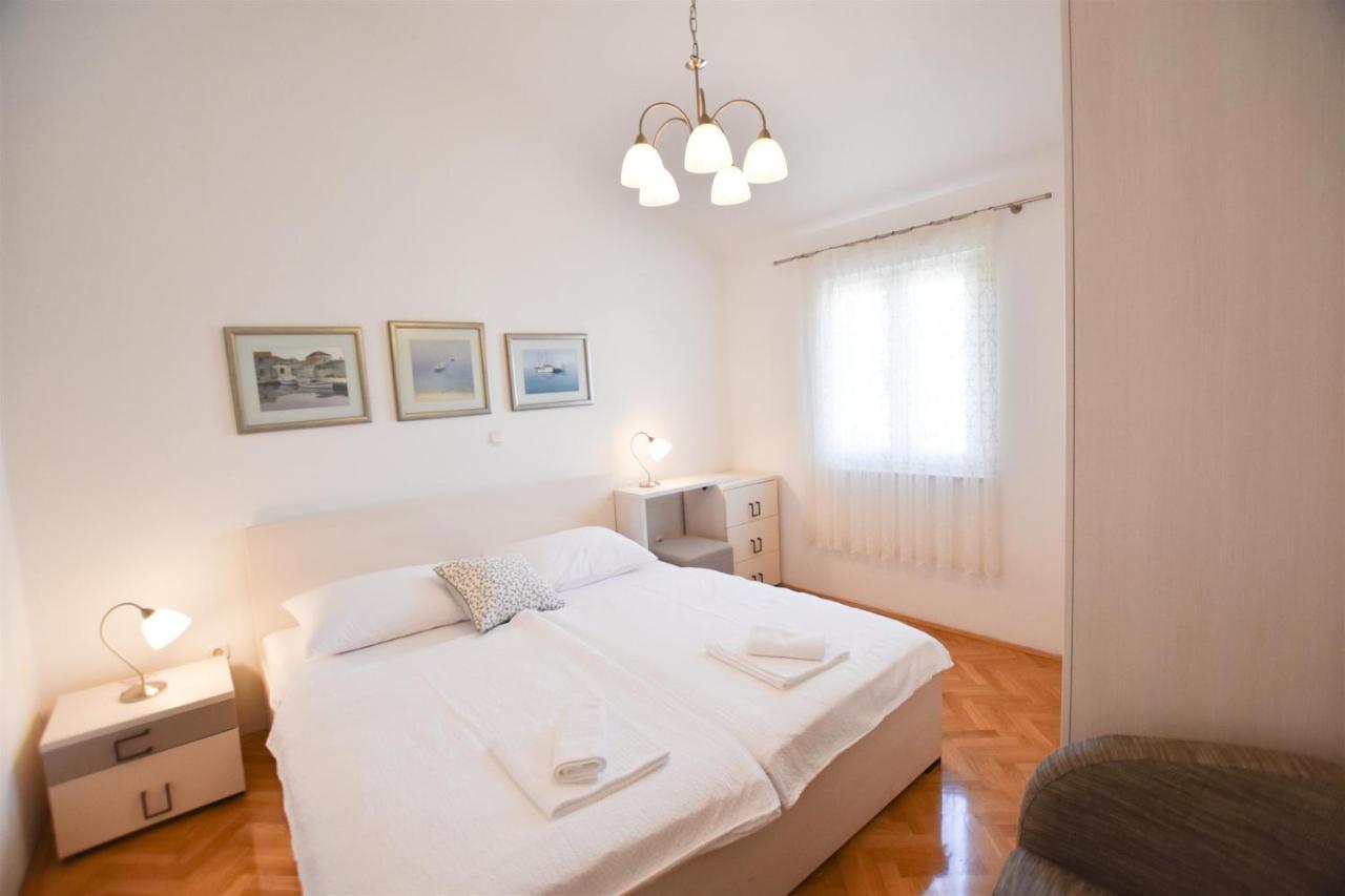 Apartment Bene Primošten Exteriör bild